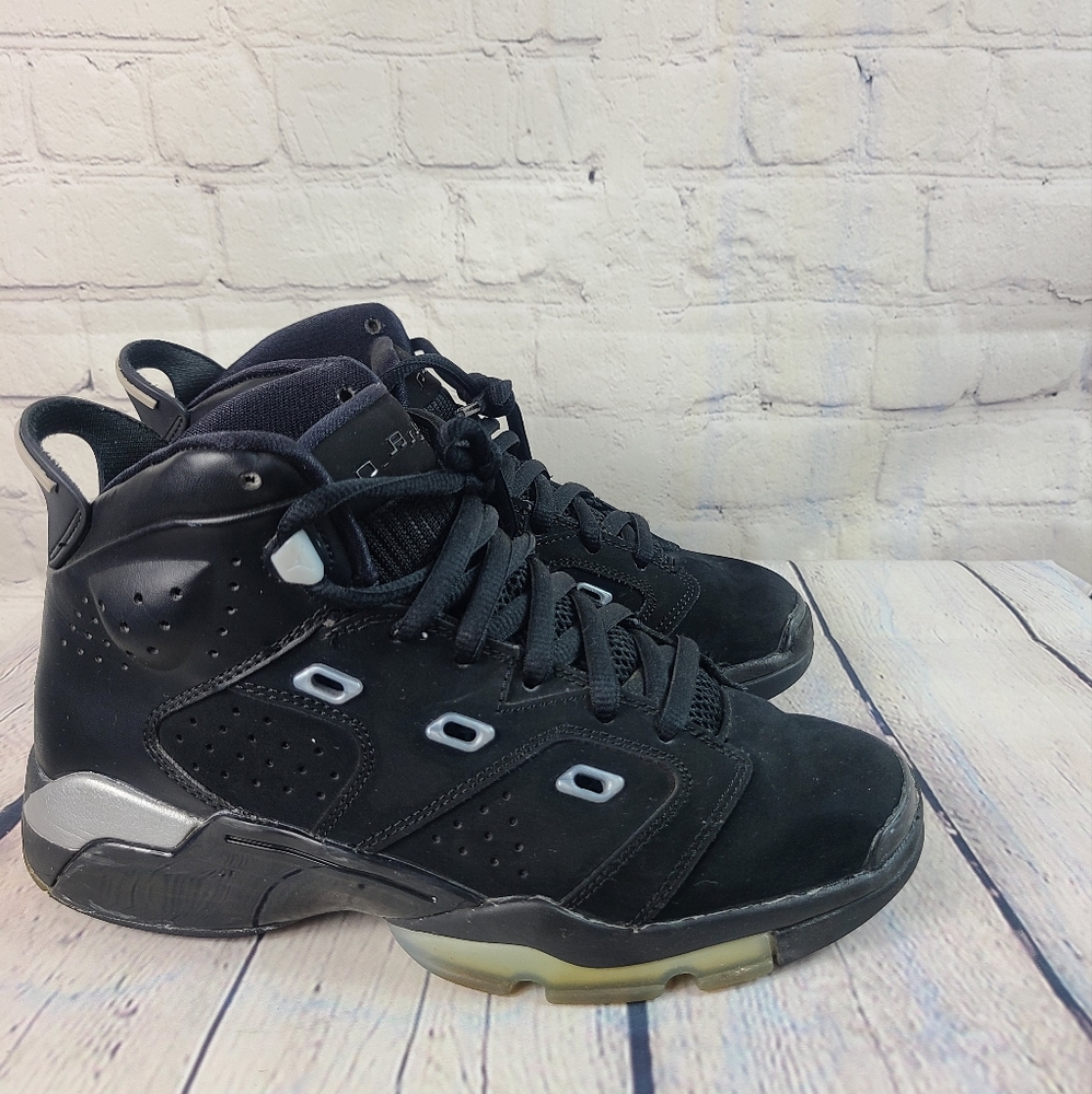 Jordan 6-17-23 black athletic shoes size 5.5Y